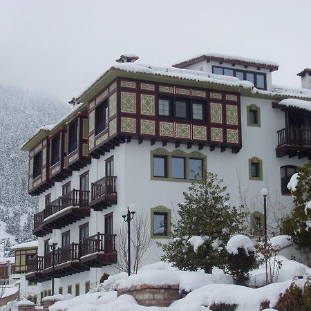 Hotel Spa Montana Karpenísion Exterior foto