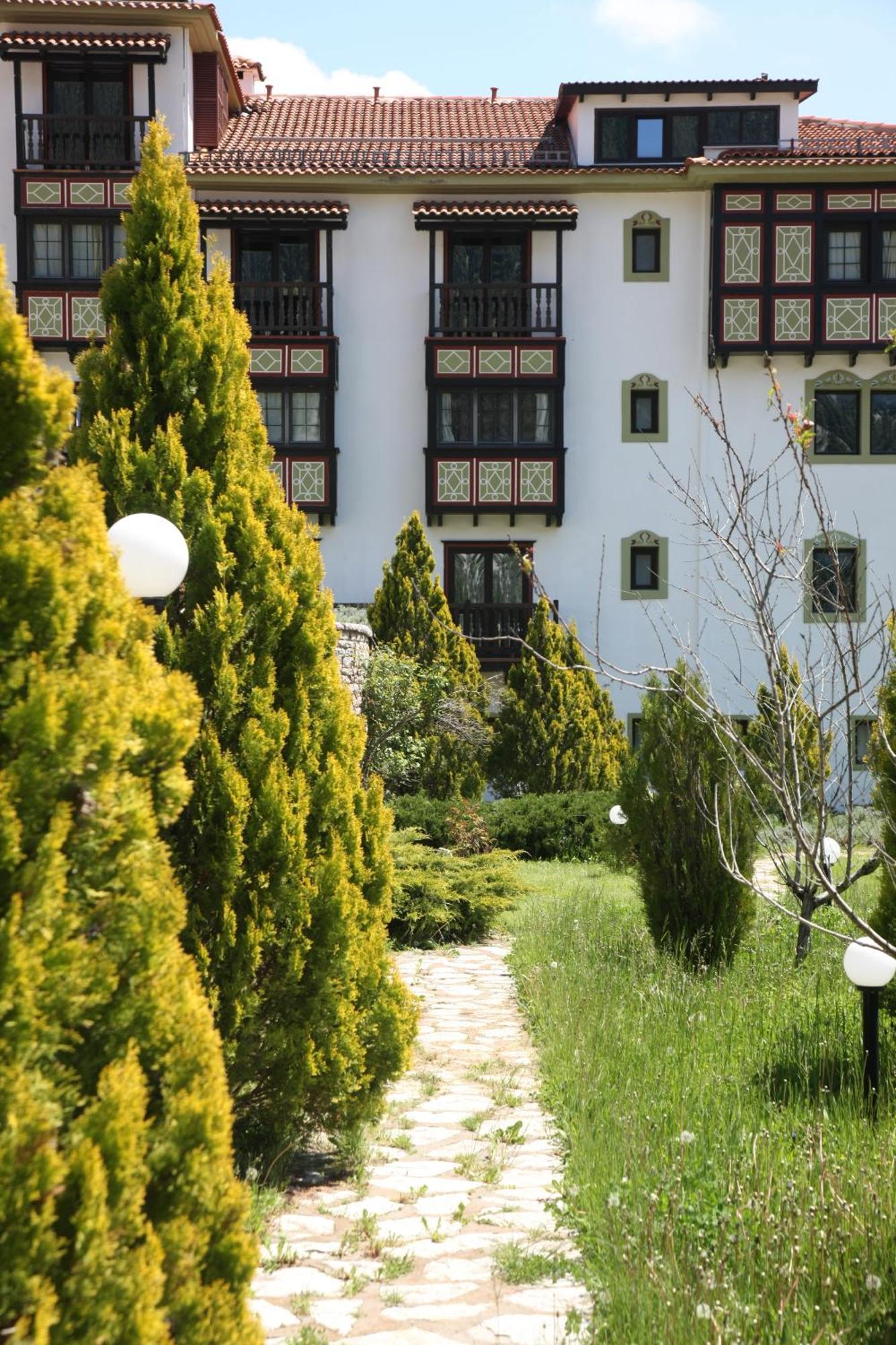 Hotel Spa Montana Karpenísion Exterior foto